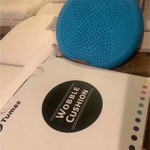 NEW Wobble Cushion Balance Seat - Bright Blue